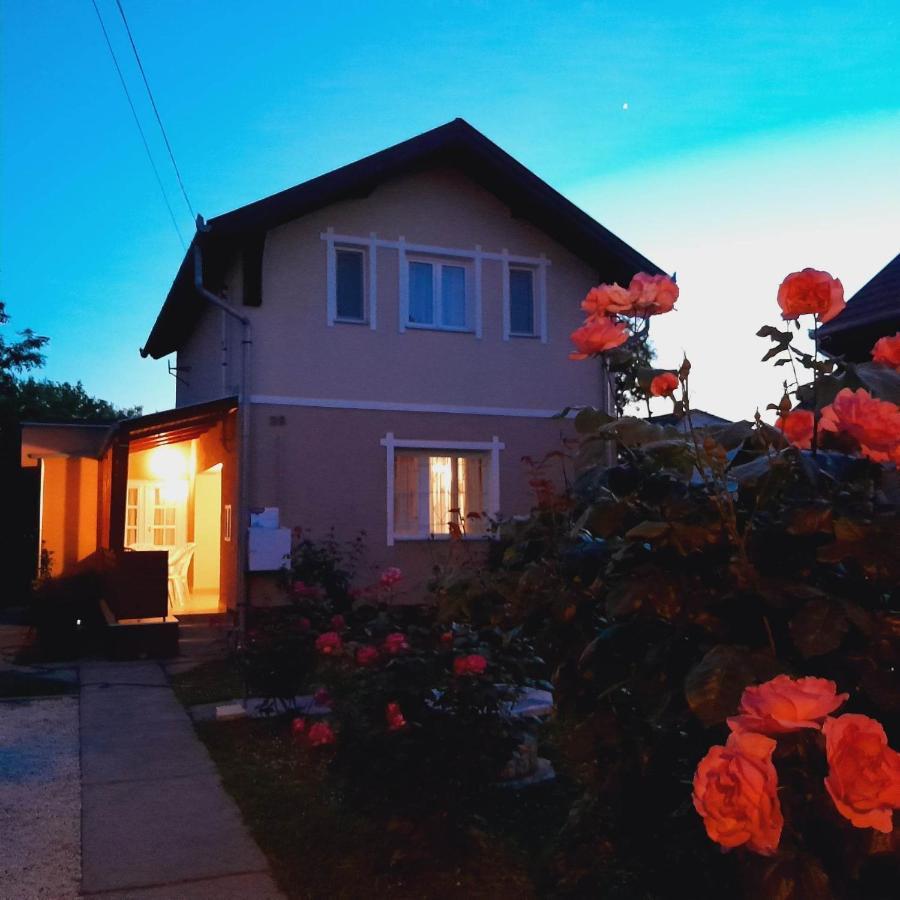 Edit Ház Hajdúszoboszló Exterior foto